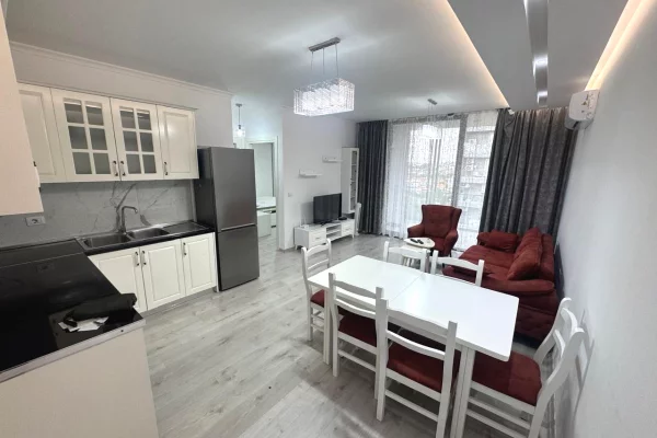 Shtepi me qera Apartament ne Tirane, 2+1, Mobilimi E mobiluar, Pagesa 700  Euro.