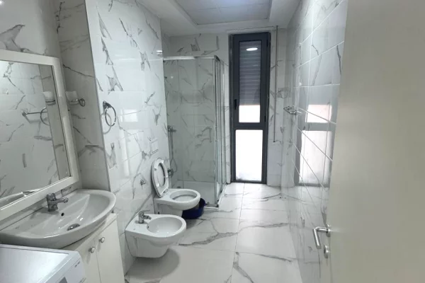 Shtepi me qera Apartament ne Tirane, 2+1, Mobilimi E mobiluar, Pagesa 700  Euro.
