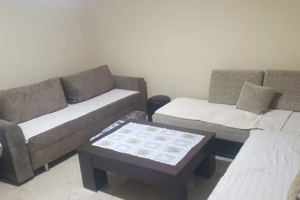 Shtepi me qera Apartament ne Tirane, 1+1, Mobilimi E mobiluar, Pagesa 40,000  Leke.