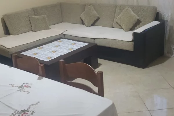 Shtepi me qera 1+1 ne Tirane - 40,000 Leke