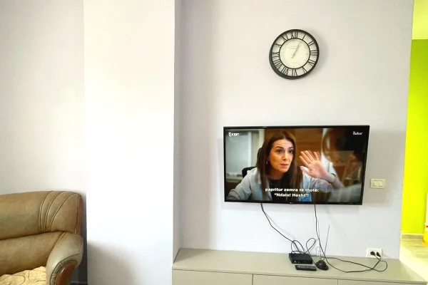 Shtepi me qera Apartament ne Tirane, 2+1, Mobilimi E mobiluar, Pagesa 50,000  Leke.