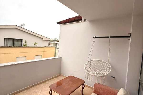 Shtepi me qera Apartament ne Tirane, 2+1, Mobilimi E mobiluar, Pagesa 55,000  Leke.