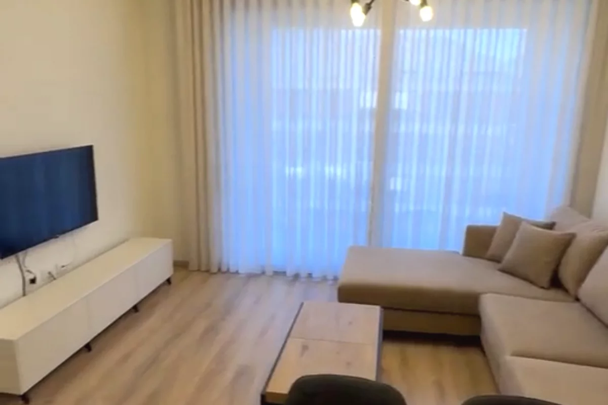 Shtepi me qera Apartament ne Tirane, 1+1, Mobilimi E mobiluar, Pagesa 65,000  Leke.