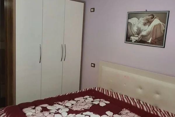Shtepi me qera Apartament ne Tirane, 1+1, Mobilimi E mobiluar, Pagesa 45,000  Leke.