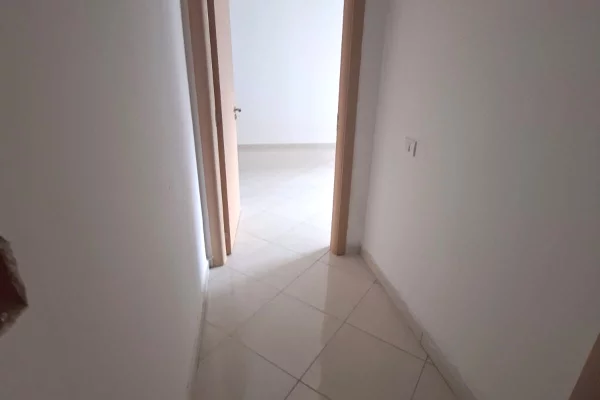 Shtepi me qera Apartament ne Tirane, 1+1, Mobilimi Bosh, pa mobiluar, Pagesa 35,000  Leke.