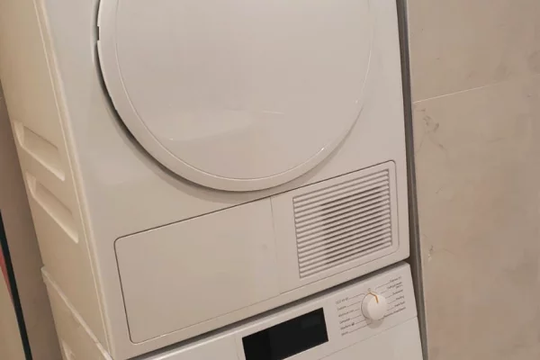 Shtepi me qera Apartament ne Tirane, 2+1, Mobilimi E mobiluar, Pagesa 80,000  Leke.