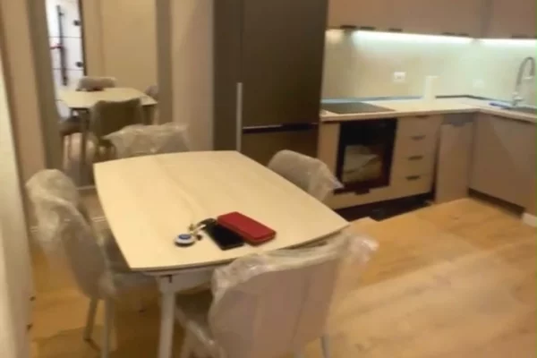 Shtepi me qera Apartament ne Tirane, 1+1, Mobilimi E mobiluar, Pagesa 50,000  Leke.