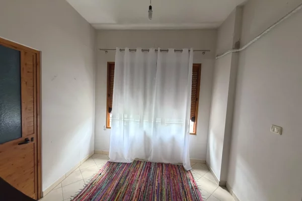 Shtepi me qera Shtepi Private ne Tirane, 2+1, Mobilimi E mobiluar, Pagesa 60,000  Leke.