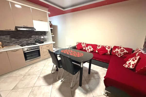 Jepet me qira 2+1 Kopshti Zoologjik 600€