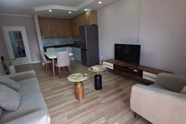 Shtepi me qera Apartament ne Tirane, 1+1, Mobilimi E mobiluar, Pagesa 60,000  Leke.