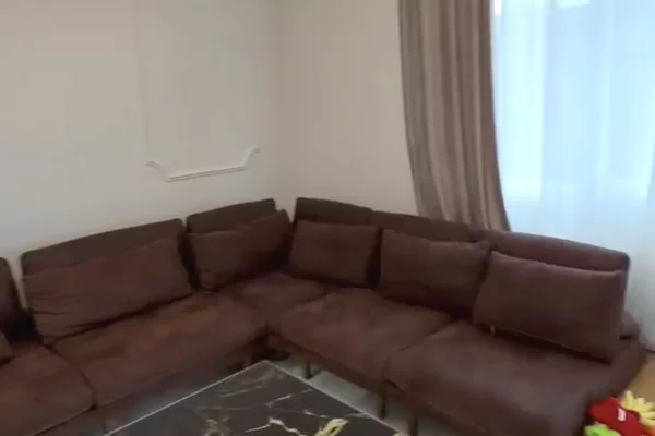 Shtepi me qera Apartament ne Tirane, 2+1, Mobilimi E mobiluar, Pagesa 55,000  Leke.