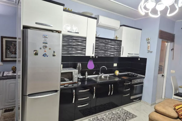 Shtepi me qera Apartament ne Tirane, 2+1, Mobilimi E mobiluar, Pagesa 65,000  Leke.