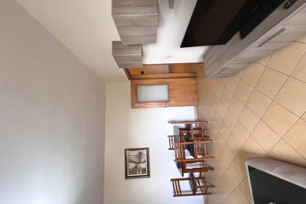 Shtepi me qera Apartament ne Tirane, 2+1, Mobilimi E mobiluar, Pagesa 50,000  Leke.