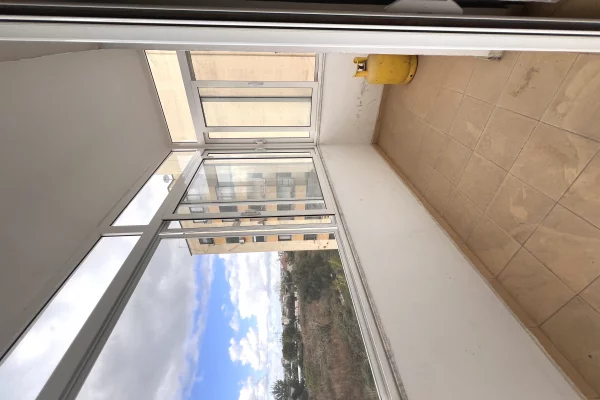 Shtepi me qera Apartament ne Tirane, 2+1, Mobilimi E mobiluar, Pagesa 50,000  Leke.