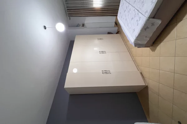 Shtepi me qera Apartament ne Tirane, 2+1, Mobilimi E mobiluar, Pagesa 50,000  Leke.