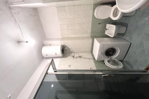 Shtepi me qera Apartament ne Tirane, 2+1, Mobilimi E mobiluar, Pagesa 50,000  Leke.