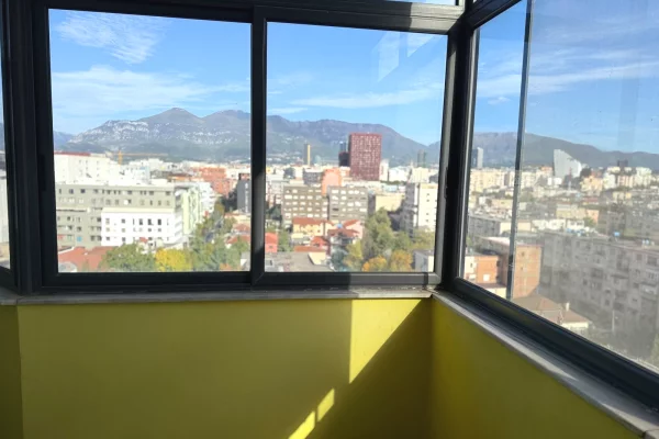 Shtepi me qera Apartament ne Tirane, 2+1, Mobilimi E mobiluar, Pagesa 70,000  Leke.