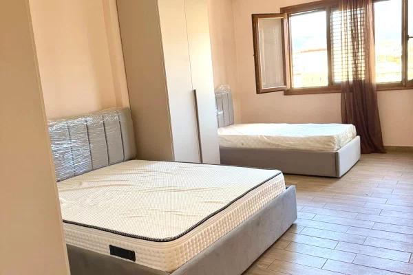 Shtepi me qera Apartament ne Tirane, 2+1, Mobilimi E mobiluar, Pagesa 70,000  Leke.