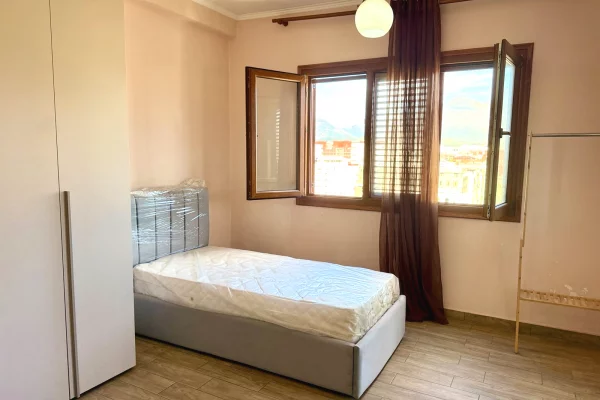 Shtepi me qera Apartament ne Tirane, 2+1, Mobilimi E mobiluar, Pagesa 70,000  Leke.