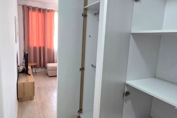 Shtepi me qera Apartament ne Tirane, 2+1, Mobilimi E mobiluar, Pagesa 60,000  Leke.