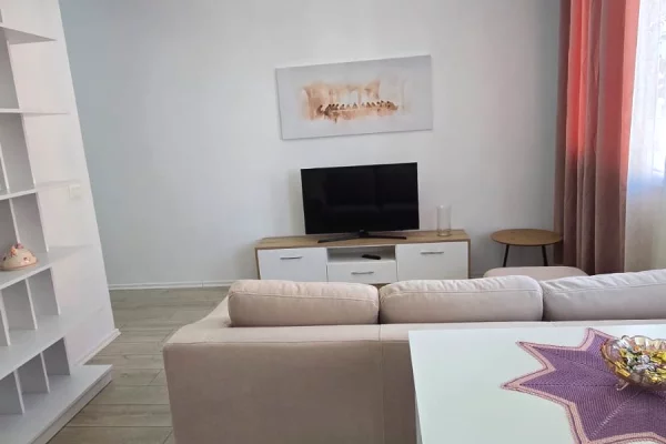 Shtepi me qera Apartament ne Tirane, 2+1, Mobilimi E mobiluar, Pagesa 60,000  Leke.