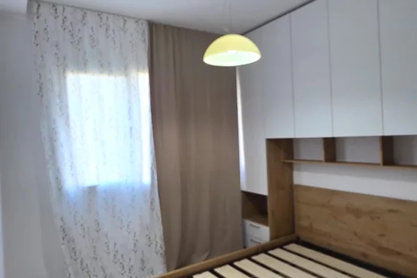 Shtepi me qera Apartament ne Tirane, 2+1, Mobilimi E mobiluar, Pagesa 60,000  Leke.