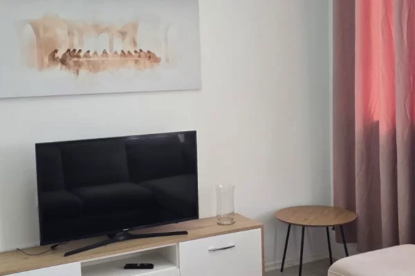 Shtepi me qera Apartament ne Tirane, 2+1, Mobilimi E mobiluar, Pagesa 60,000  Leke.