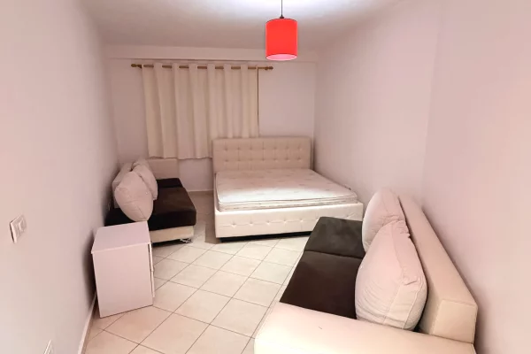 Shtepi me qera Apartament ne Tirane, 2+1, Mobilimi E mobiluar, Pagesa 55,000  Leke.
