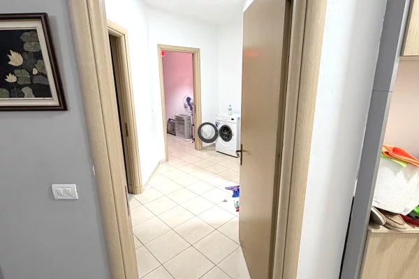 Shtepi me qera Apartament ne Tirane, 2+1, Mobilimi E mobiluar, Pagesa 55,000  Leke.