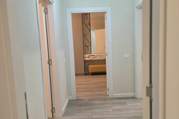 Shtepi me qera Apartament ne Tirane, 2+1, Mobilimi E mobiluar, Pagesa 75,000  Leke.