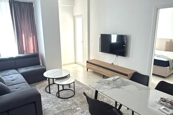 Shtepi me qera Apartament ne Tirane, 1+1, Mobilimi E mobiluar, Pagesa 60,000  Leke.