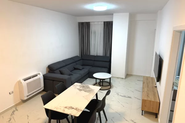 Shtepi me qera Apartament ne Tirane, 1+1, Mobilimi E mobiluar, Pagesa 60,000  Leke.