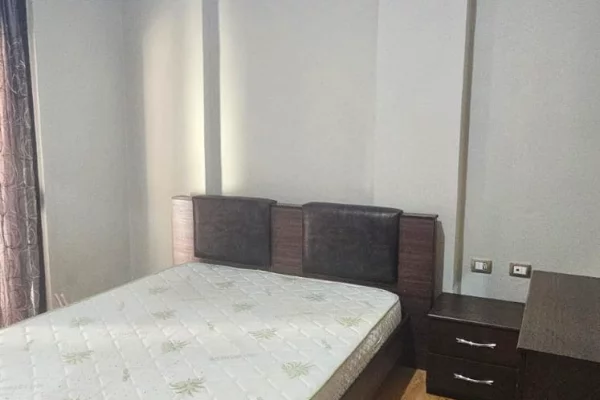 Appartamento in affitto a Tirana 2+1, Arredato