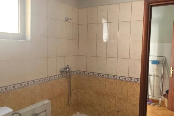 Appartamento in affitto a Tirana 2+1, Arredato