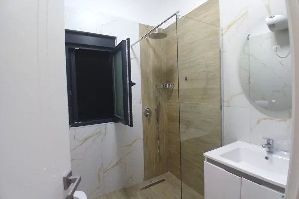 Casa privata/Indipendente in affitto a Tirana 1+1, Arredato