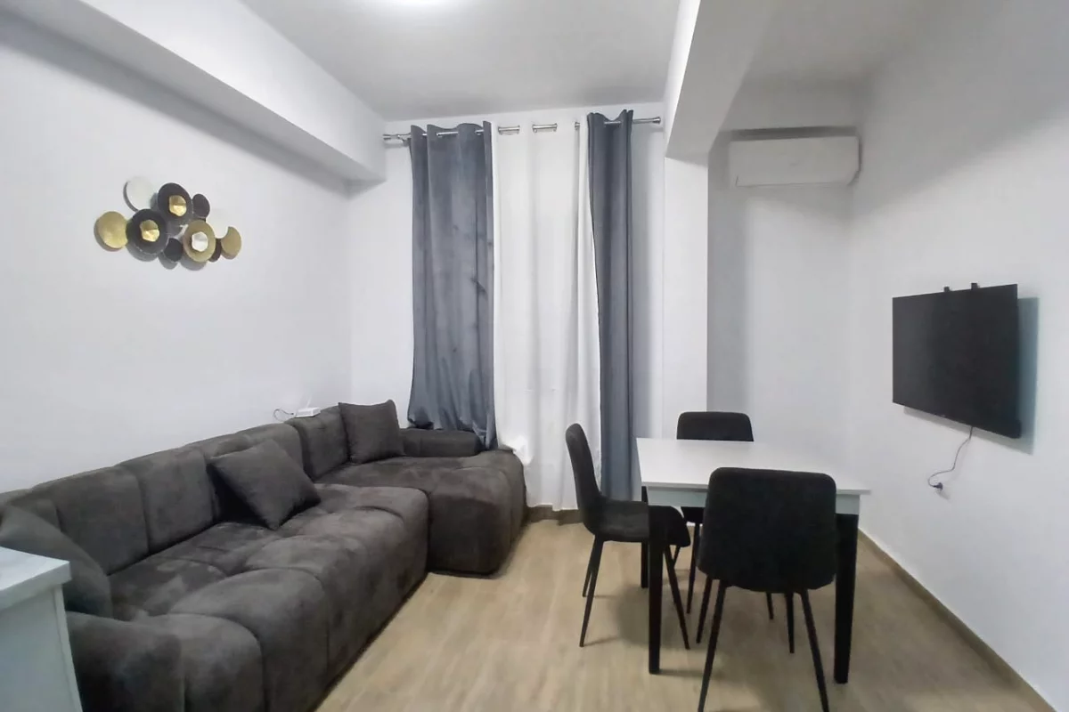 Casa privata/Indipendente in affitto a Tirana 1+1, Arredato