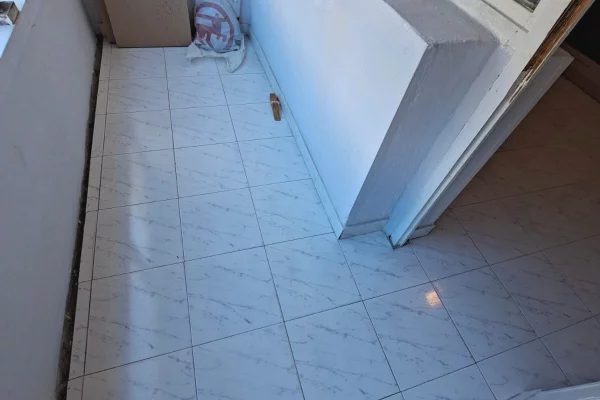 Shtepi me qera Apartament ne Tirane, 2+1, Mobilimi Bosh, pa mobiluar, Pagesa 60,000  Leke.