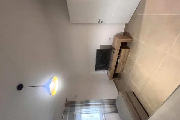 Shtepi me qera Apartament ne Tirane, 2+1, Mobilimi E mobiluar, Pagesa 60,000  Leke.