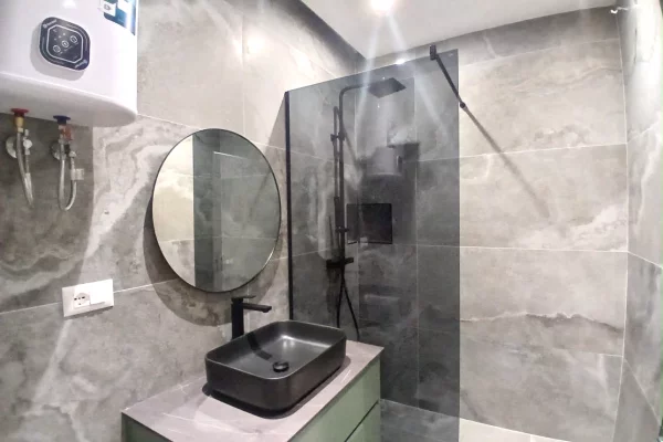 Shtepi me qera Apartament ne Tirane, 2+1, Mobilimi E mobiluar, Pagesa 80,000  Leke.