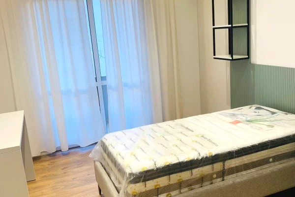 Shtepi me qera Apartament ne Tirane, 2+1, Mobilimi E mobiluar, Pagesa 80,000  Leke.