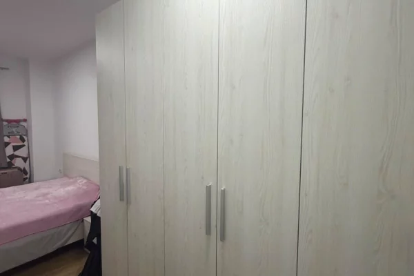 Shtepi me qera Apartament ne Tirane, 1+1, Mobilimi E mobiluar, Pagesa 60,000  Leke.