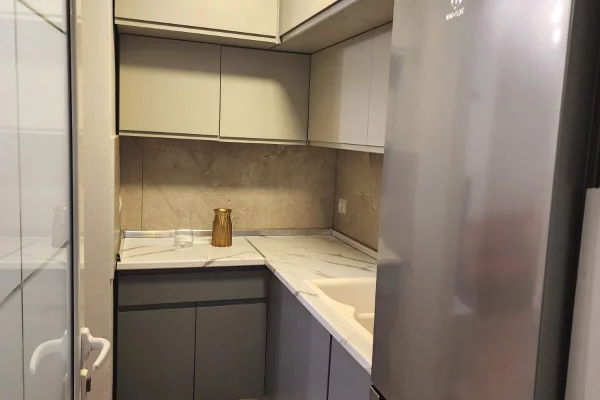 Shtepi me qera Apartament ne Tirane, 1+1, Mobilimi E mobiluar, Pagesa 60,000  Leke.