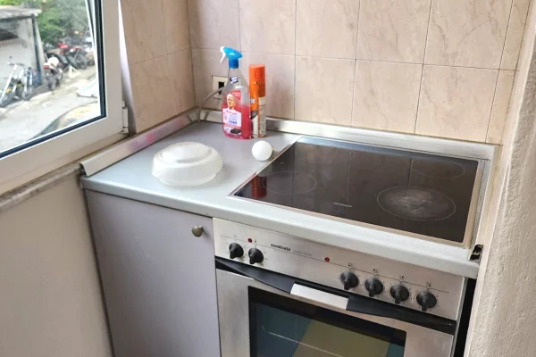 Shtepi me qera Apartament ne Tirane, 1+1, Mobilimi E mobiluar, Pagesa 60,000  Leke.