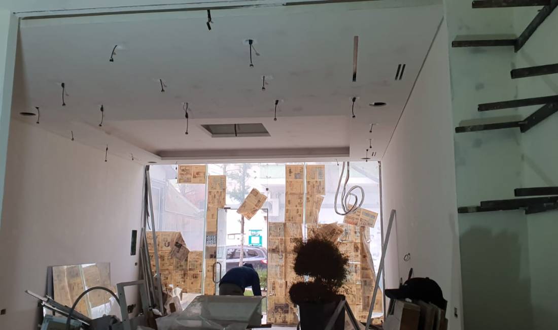 OKAZION DYQAN,BAR/MULTIFUKSION