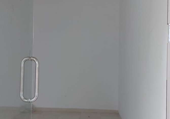 Ambient biznesi me qera 1+1 ne Tirane - 20,000 Leke