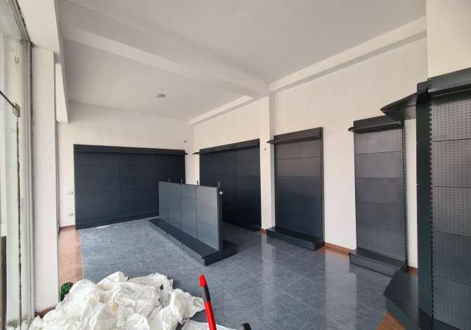 Rafte metalike per dyqane