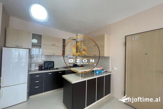 Shtepi me qera Apartament ne Tirane, 2+1, Mobilimi E mobiluar, Pagesa 1,000  Euro.