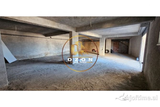 Ambiente Commerciale in Vendita 1+1 a Tirana - 120,000 Euro