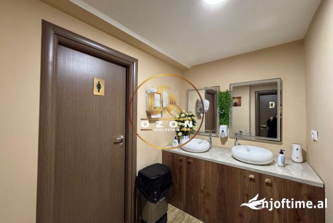 Shitet Biznes (Lokal) tek Bulevardi Bajram Curri!