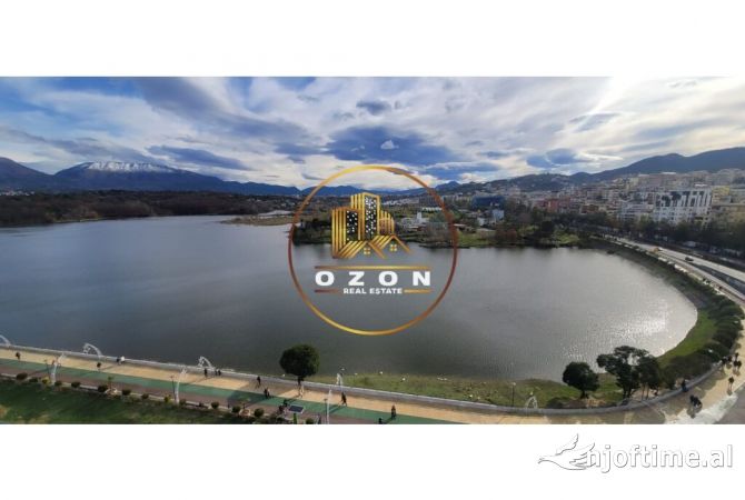 Shtepi ne shitje Apartament ne Tirane, 3+1, Mobilimi Bosh, pa mobiluar, Pagesa 744,000  Euro.